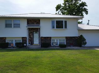 434 Briarwood Ln, Lowell, IN 46342