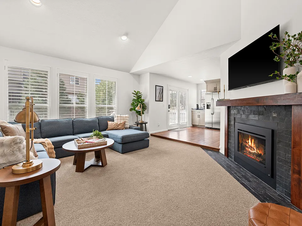 3548 E Wasatch Hills Ln
