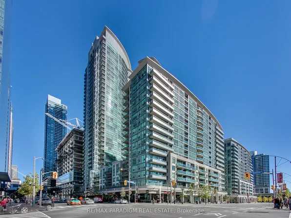 51 Lower Simcoe St #1110, Toronto, ON M5J 3A2