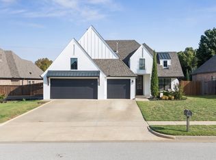 2240 W Charlotte St, Broken Arrow, OK 74011