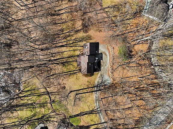 4th image of 4005 School Rd