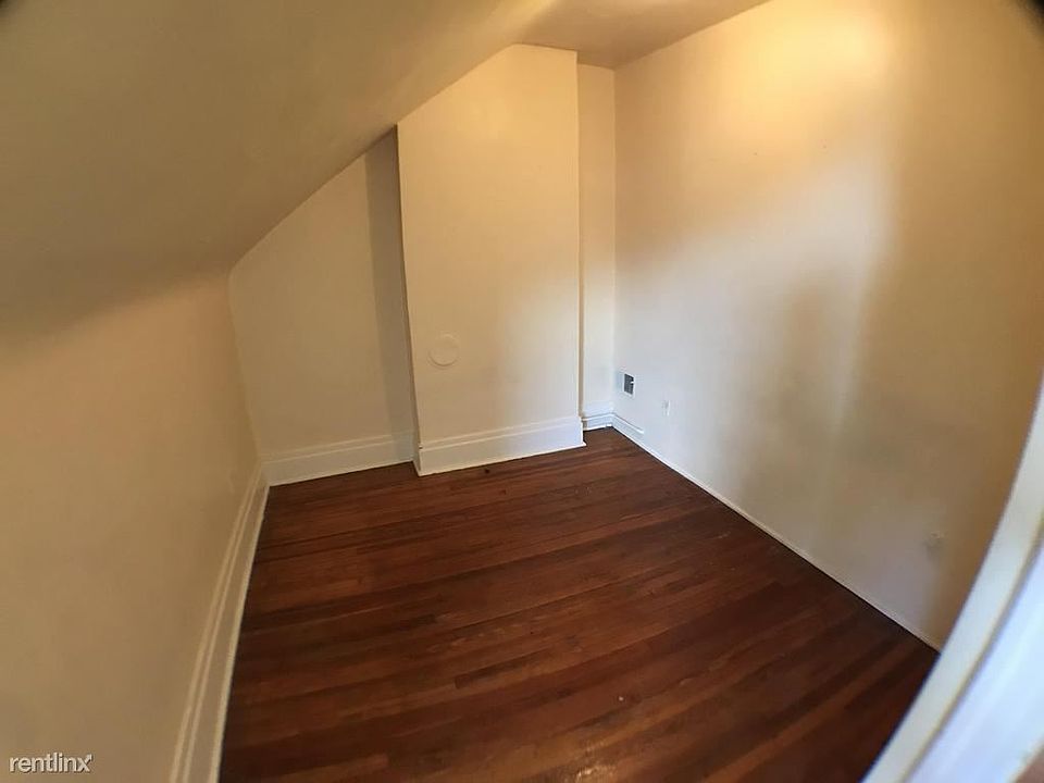 1st image of 240 Grant Ave #3