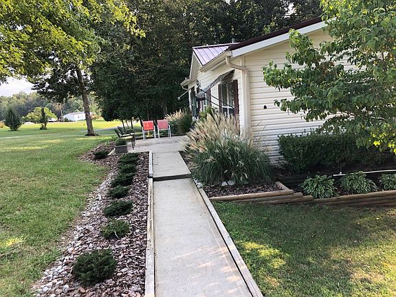 3rd image of 267 Abby Leigh Ln