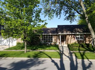 154 Muehl Dr, Lockport, IL 60441