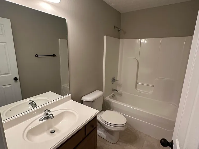 126 High Pointe Dr — Photo 9