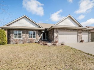 15815 Ridgemont Dr, Urbandale, IA 50323