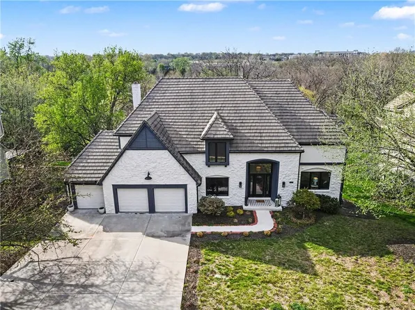 12650 Sherwood Dr, Leawood, KS 66209