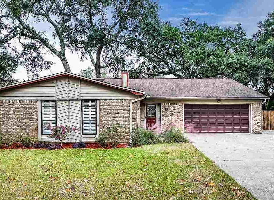 1st image of 7488 Baywoods Ln