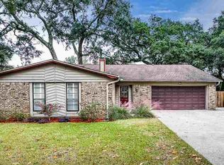 7488 Baywoods Ln, Pensacola, FL 32504