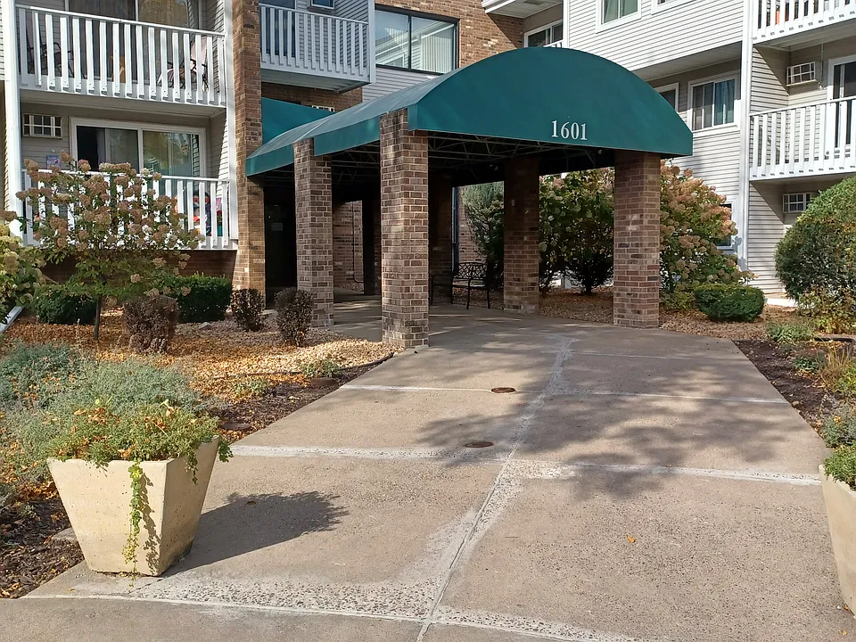 1601 N Innsbruck Dr #367