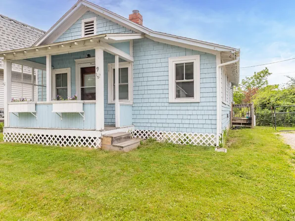 9 Ellsworth Road, Blue Hill, ME 04614