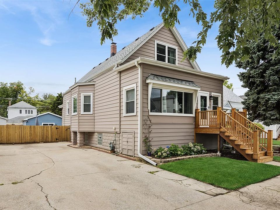 1st image of 1015 Beloit Ave