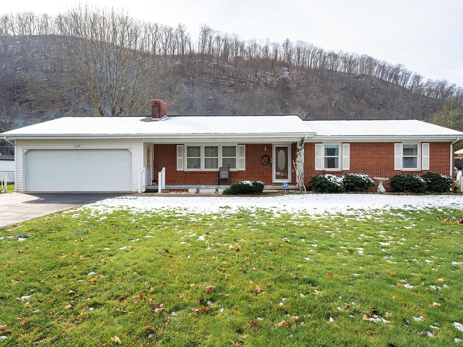 1134 Broad St, Elizabethton, TN 37643 Zillow