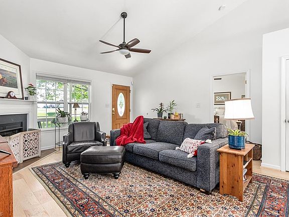 4th image of 8303 Dorwood Dr