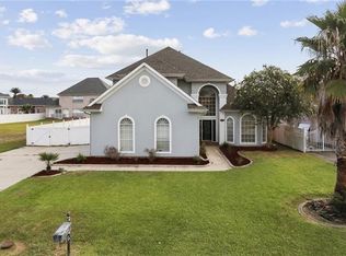 5042 Par Four Dr, New Orleans, LA 70128