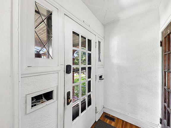 5th image of 7315 Lindell Blvd #1