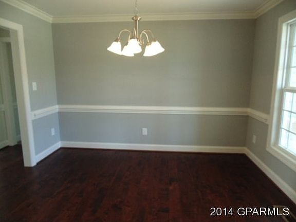 2nd image of 3133 Chesswood Ln