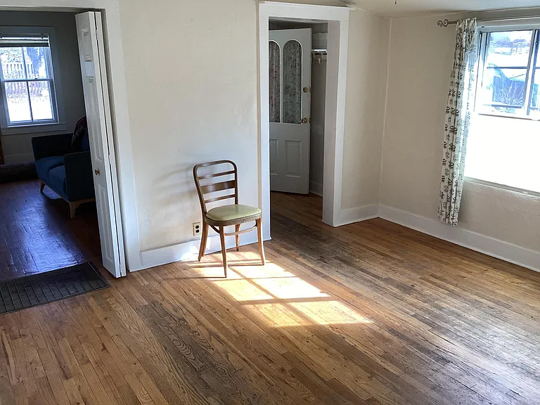 649 University Ave — Photo 1