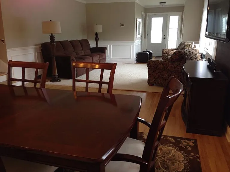 150 E Caracas Ave — Photo 3