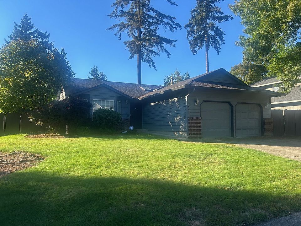 1st image of 15902 NE 82nd St