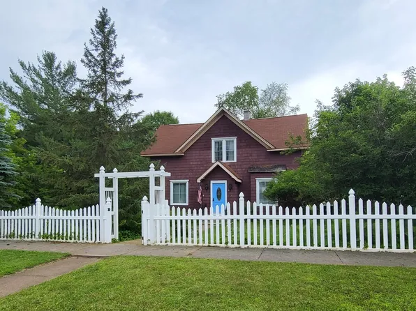 612 E A St, Iron Mountain, MI 49801