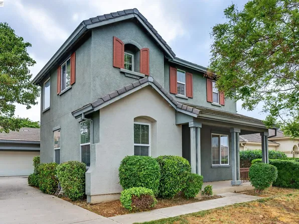 53 Puffin Cir, Oakley, CA 94561