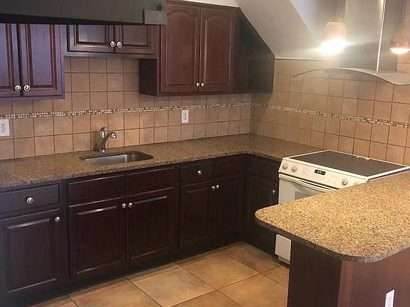 2nd image of 14 N Wycombe Ave APT 1