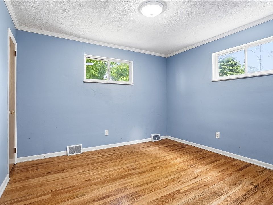 31st image of 3412 Gleason St