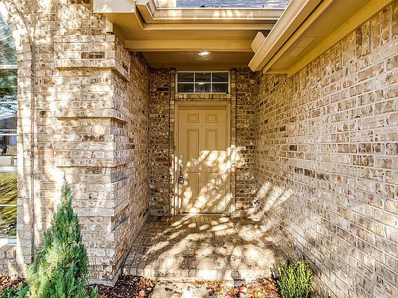 4th image of 812 Nicole Dr