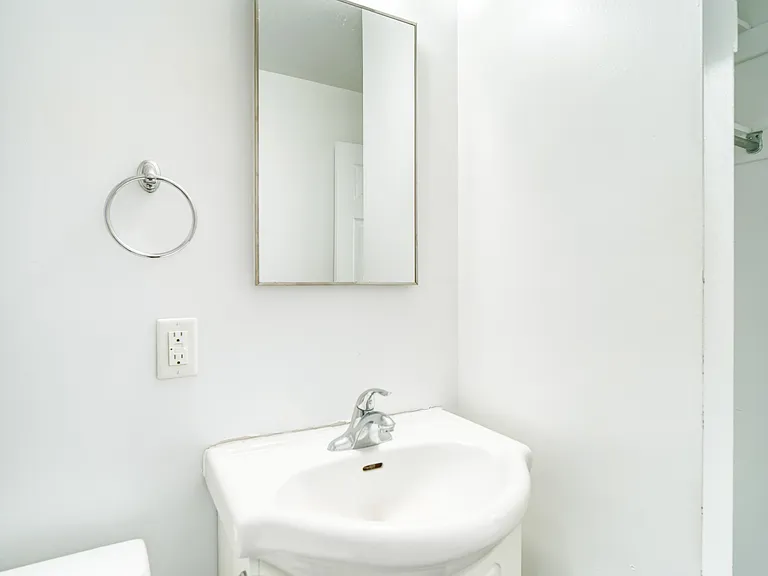 5222 Green St — Photo 8