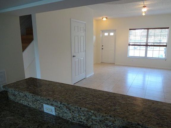 3rd image of 289 Duval Ct