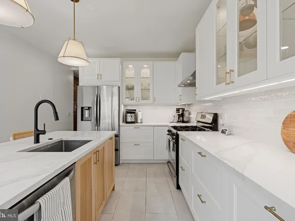 4428 Fleming St, Philadelphia, PA 19128