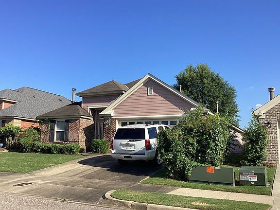 2nd image of 589 Glenmede Ln