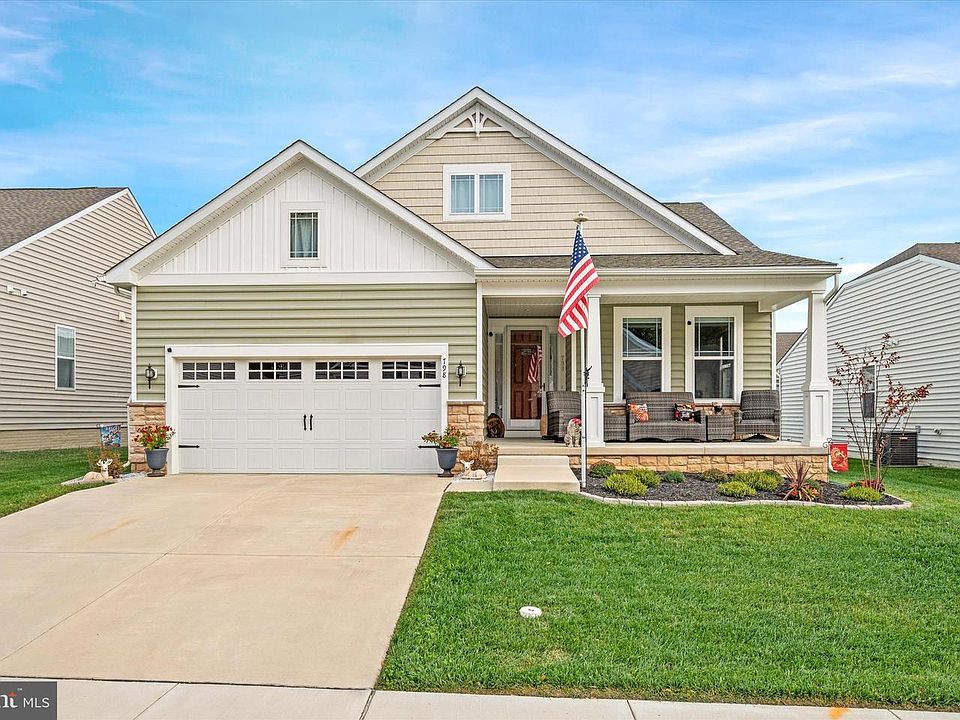 1st image of 798 Honey Locust Rd