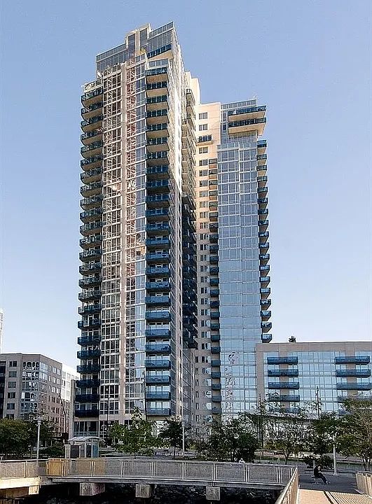 1st image of 22 N 6th St APT 8Q