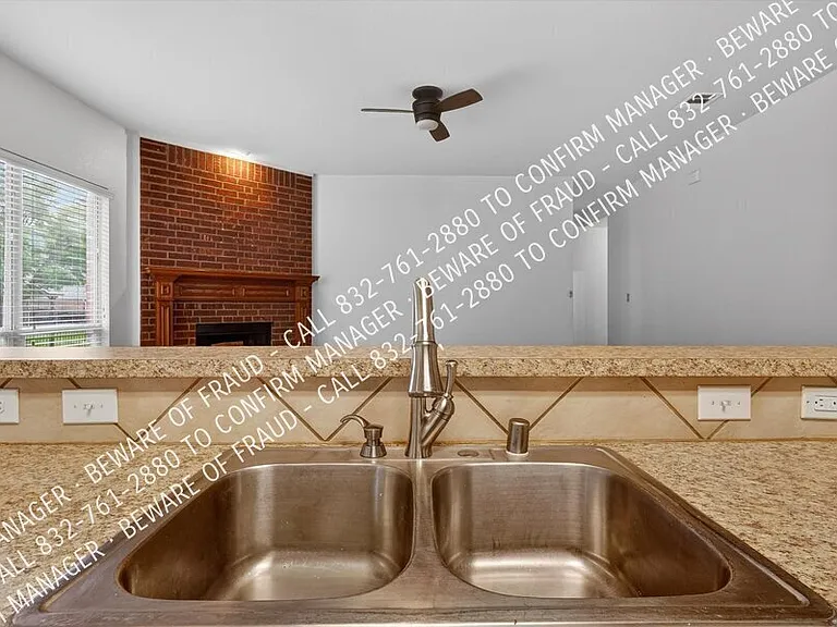 12079 Kingsville Dr — Photo 13