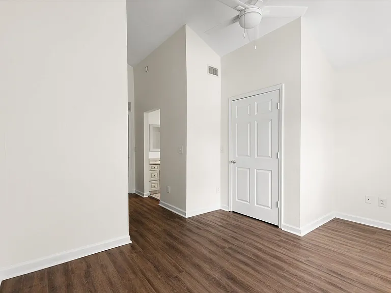 735 Putnam Dr #2 — Photo 13