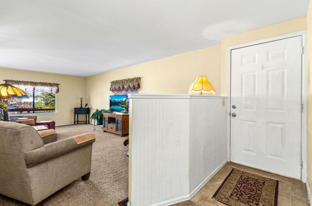 2820 Mango Pl
