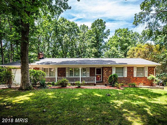 3rd image of 15 Rosewood Dr