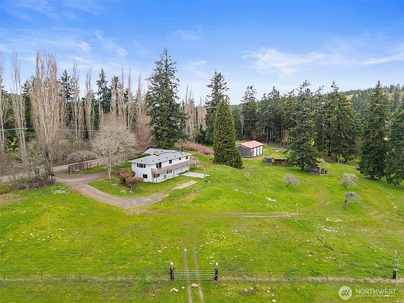 2nd image of 3161 S Discovery Road