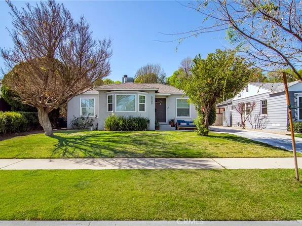 6545 De Celis Pl, Van Nuys, CA 91406