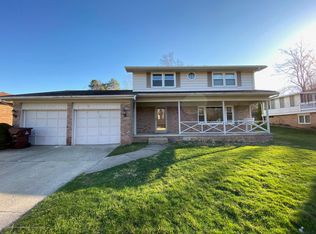 5135 River Ridge Dr, Lansing, MI 48917