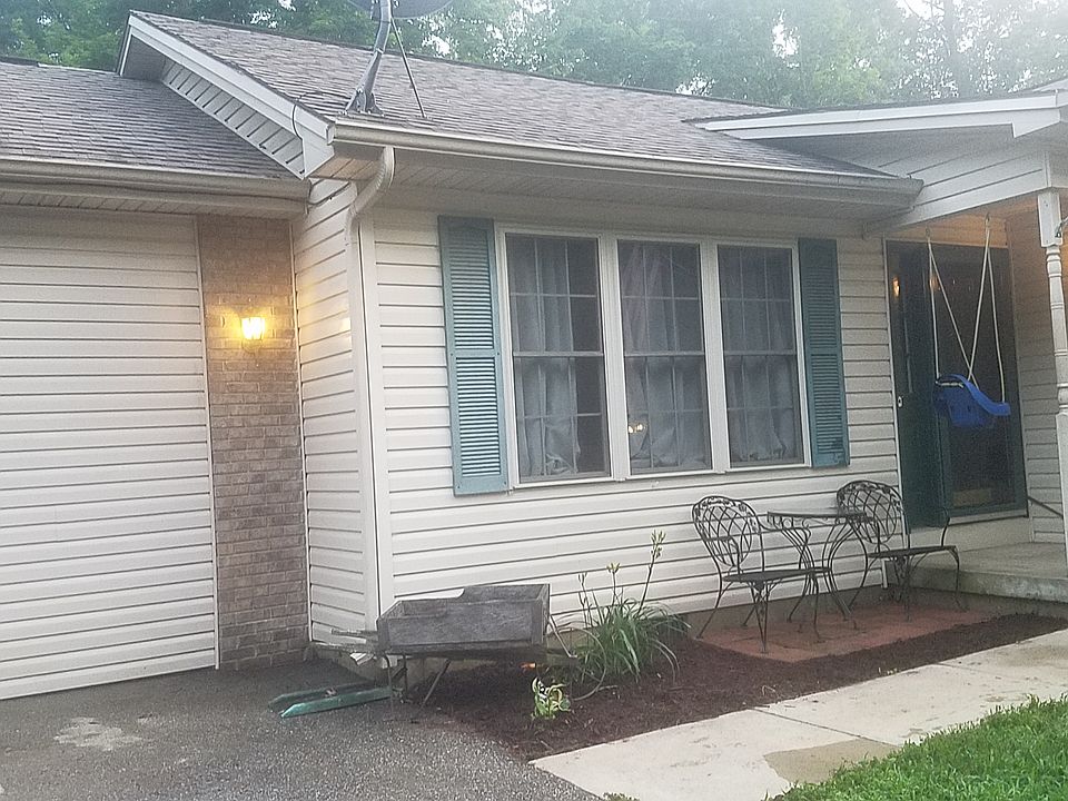 1st image of 1625 Quaker Hill Dr