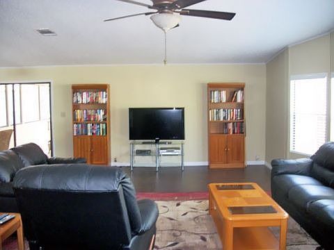 4th image of 1218 Buena Vista Dr