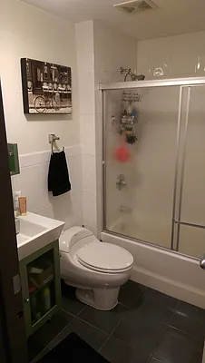 Rented by Cezanne Outlet LLC | media 11