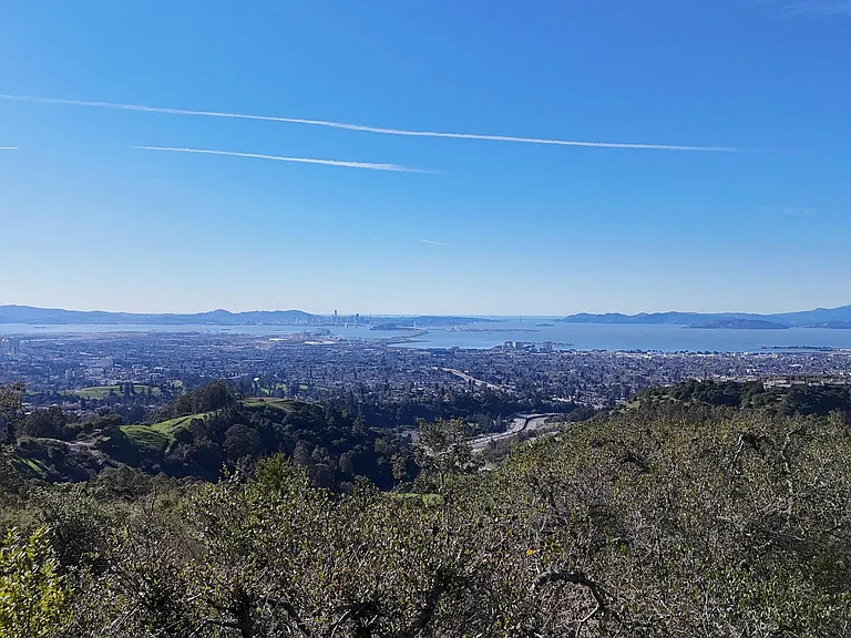 6100 Skyline Blvd — Photo 24