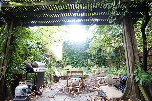 Rented by Lofts and Flats LLC | media 2