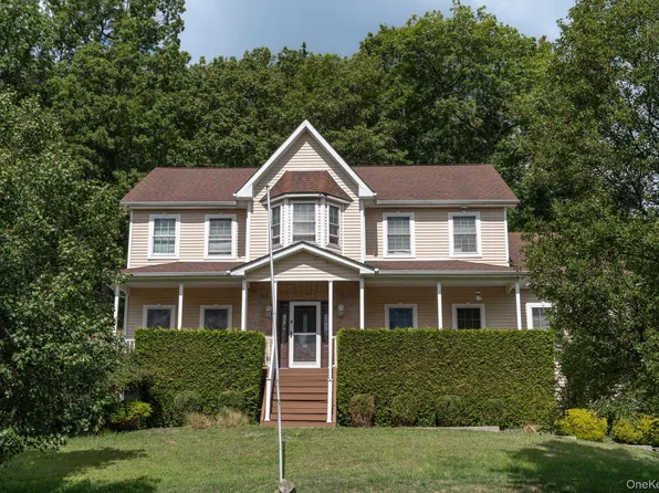 115 Brigadoon Boulevard, Highland Mills, NY 10930