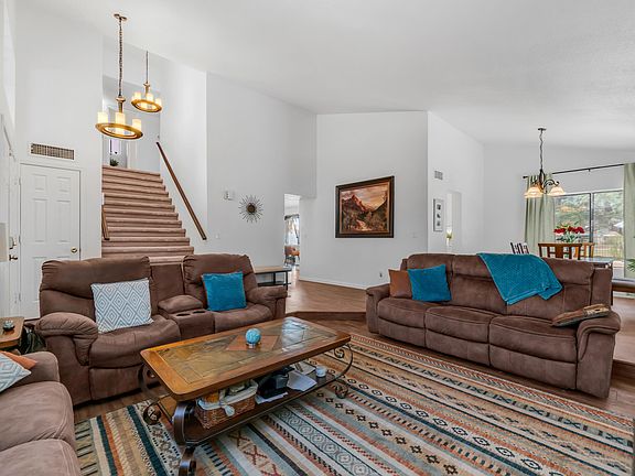 5th image of 3810 N CRYSTAL Lane