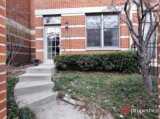 850 N Ogden Ave, Chicago, IL 60642